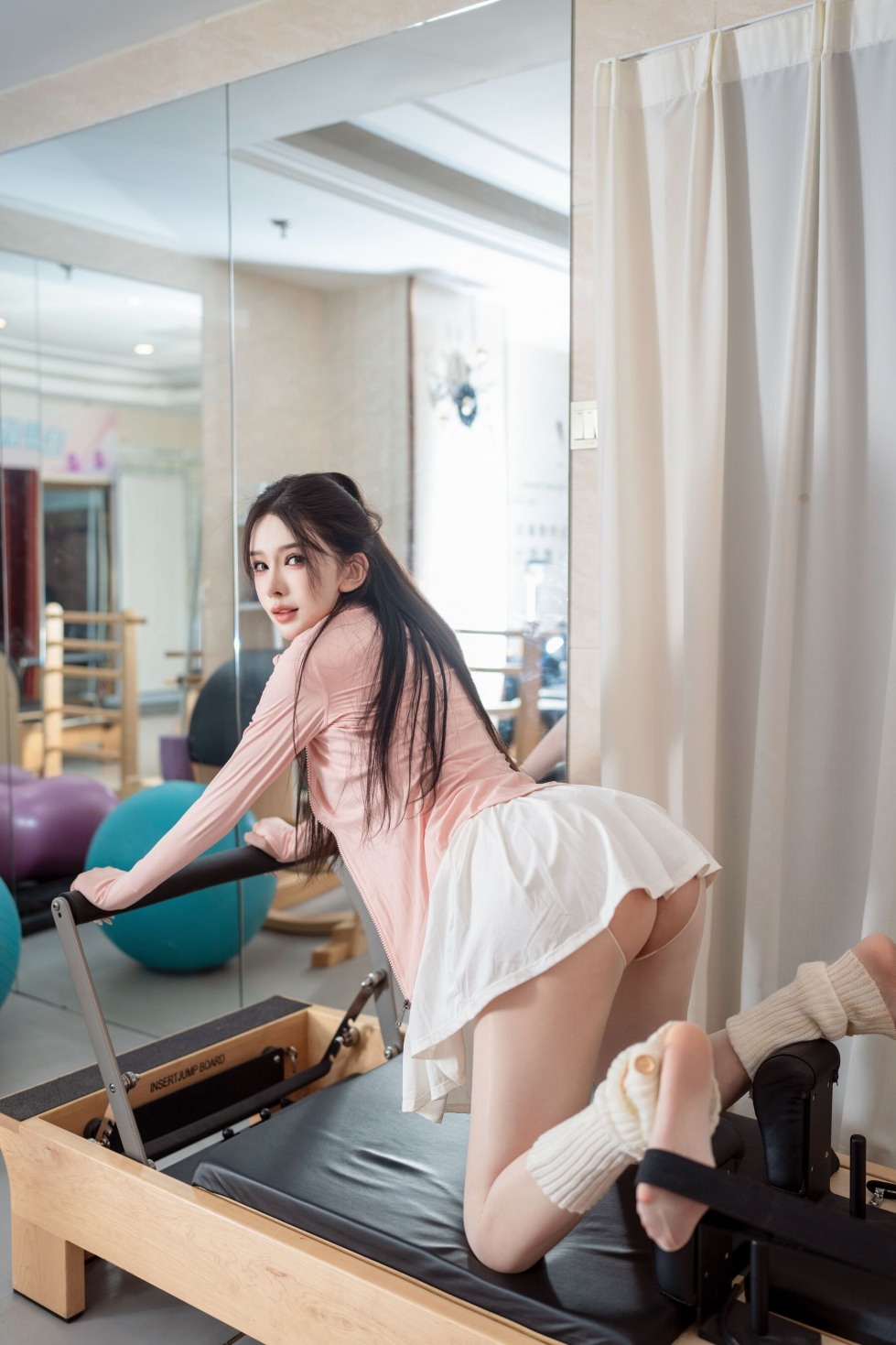 李丽莎《私购流出》 1 (4).jpg