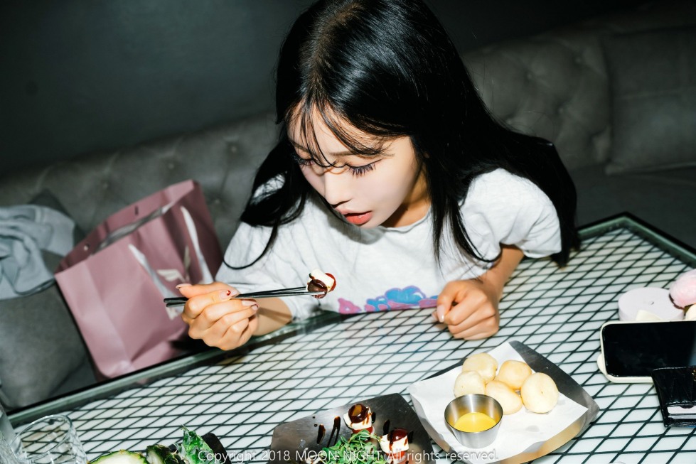 Yunjin 윤진 7 (9).jpg