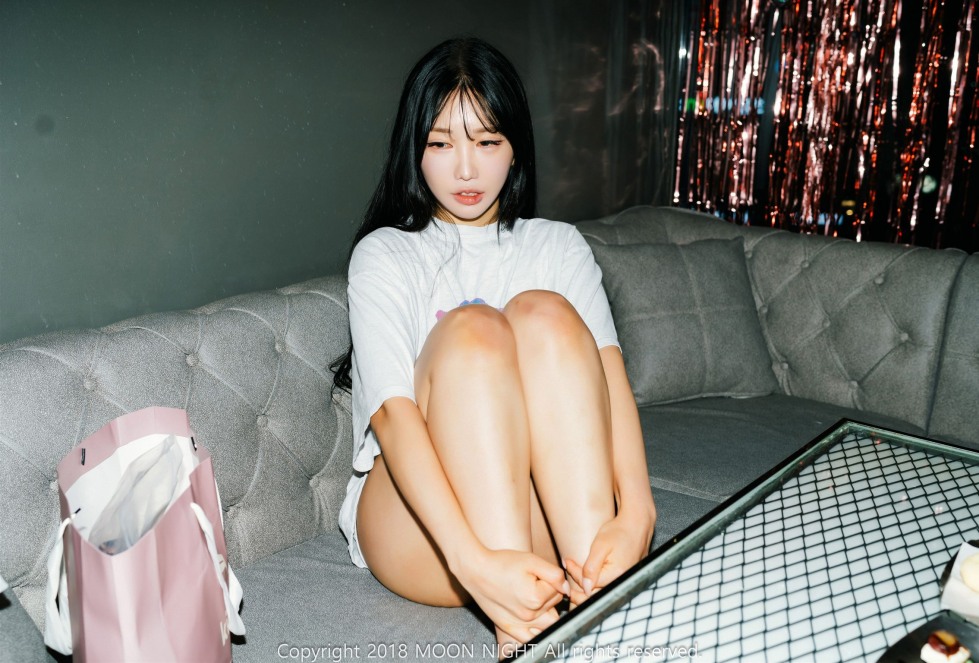 Yunjin 윤진 7 (2).jpg