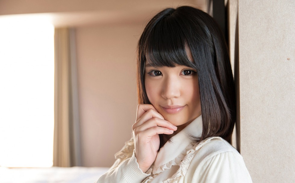 Aoi Shirosaki Hitomi Miyano 1 (3).jpg