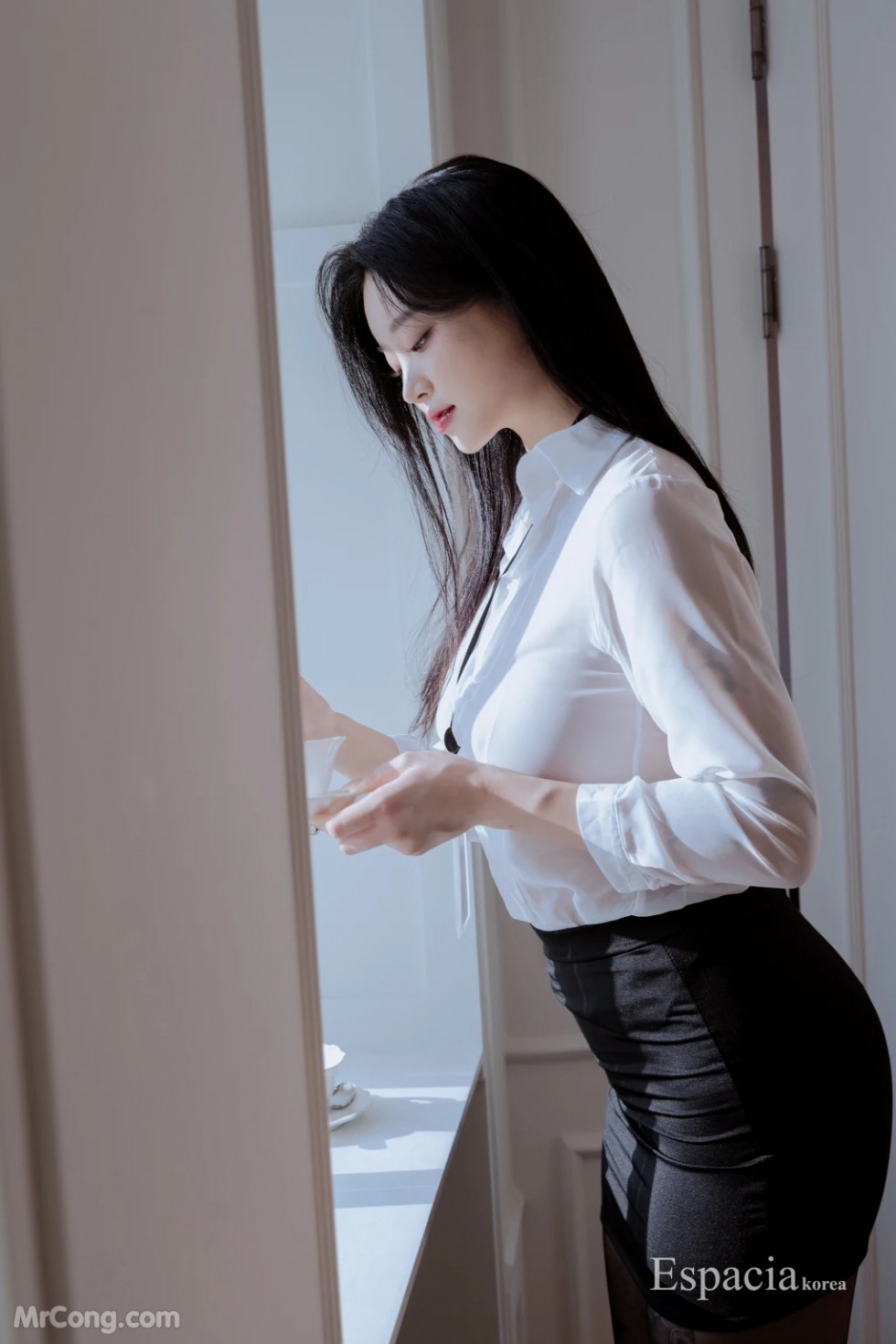 Mina (민아) 6 (1).jpg