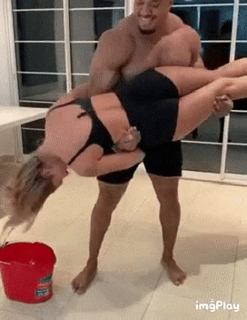 010c32bc5843e308c79a9211f974c0ee_11253453267_2.gif