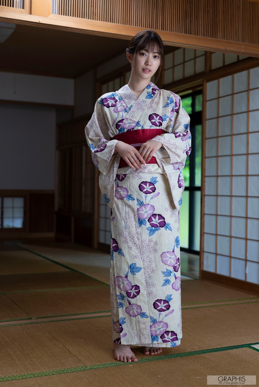 Akari Mitani 12 (1).jpg