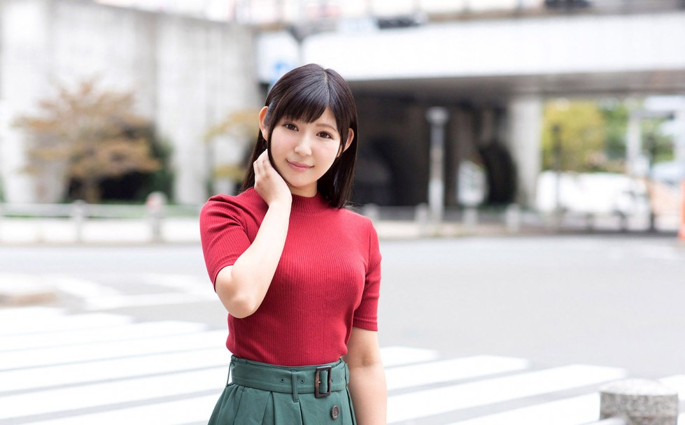 Erina Ichihashi (1).jpg