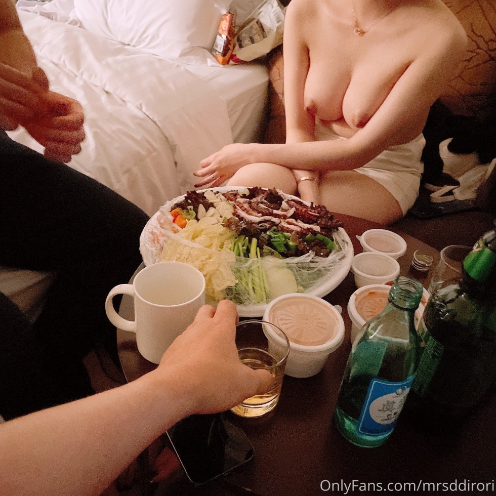 초대_2160x2160_ca34e10958f2f4d9f16b8c6ddad67738.jpg