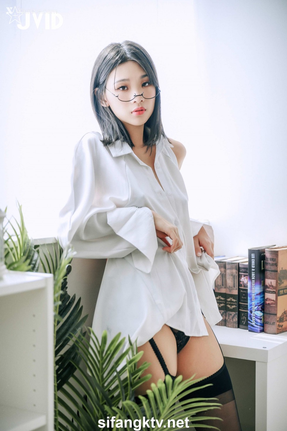 露露咪-性愛成癮の性感女教師-78.jpg