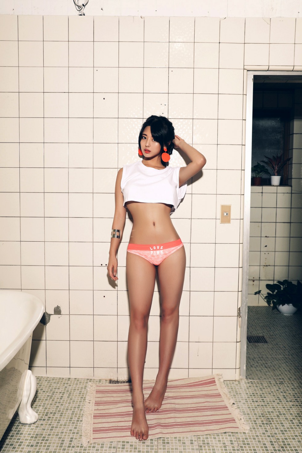 Jung Yuna - Lingerie + Debut - 13_08_2017-007.jpg