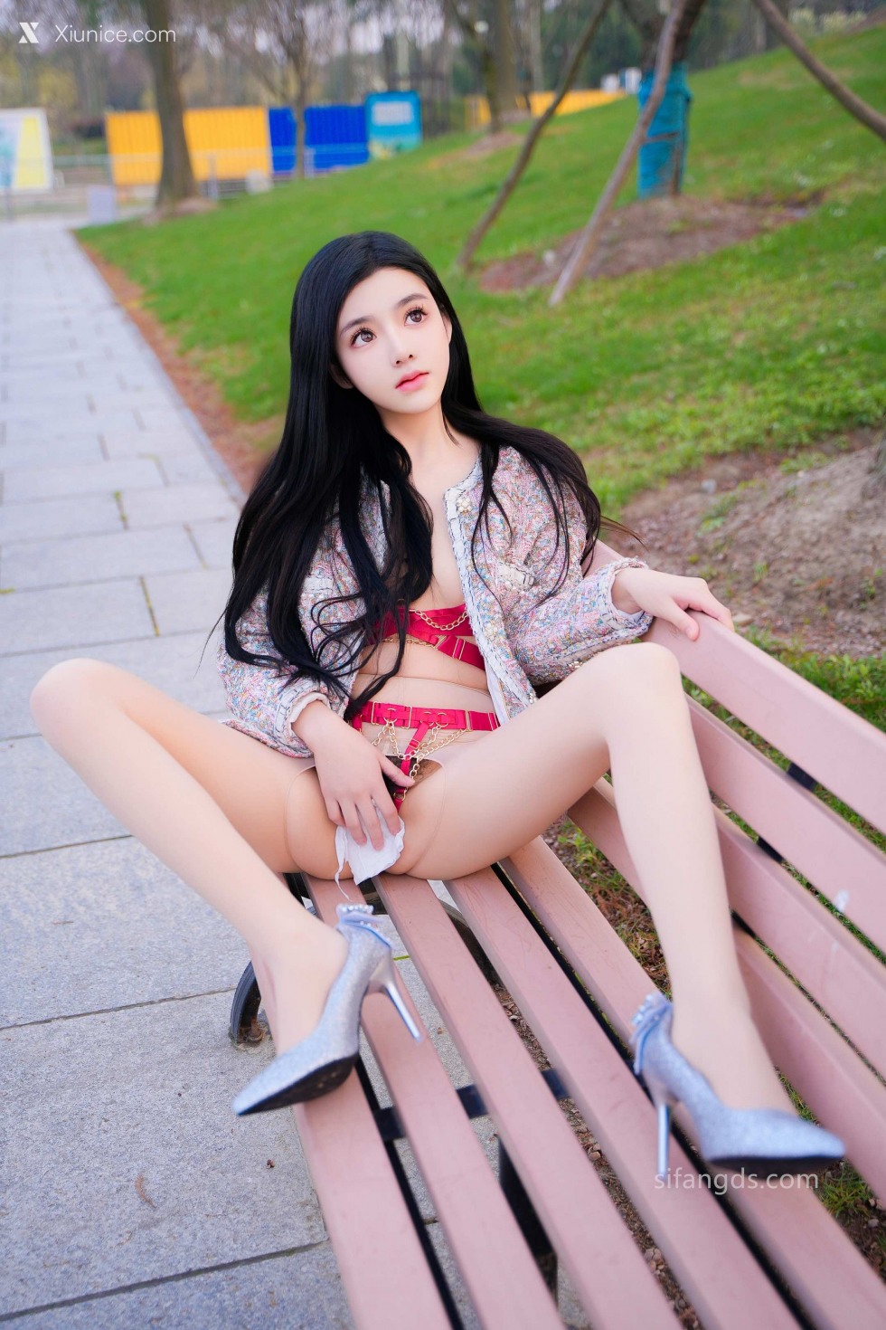 Xiuren-Uncensored-龙雪儿-R18-清纯女神-最新户外公园露出-37.jpg