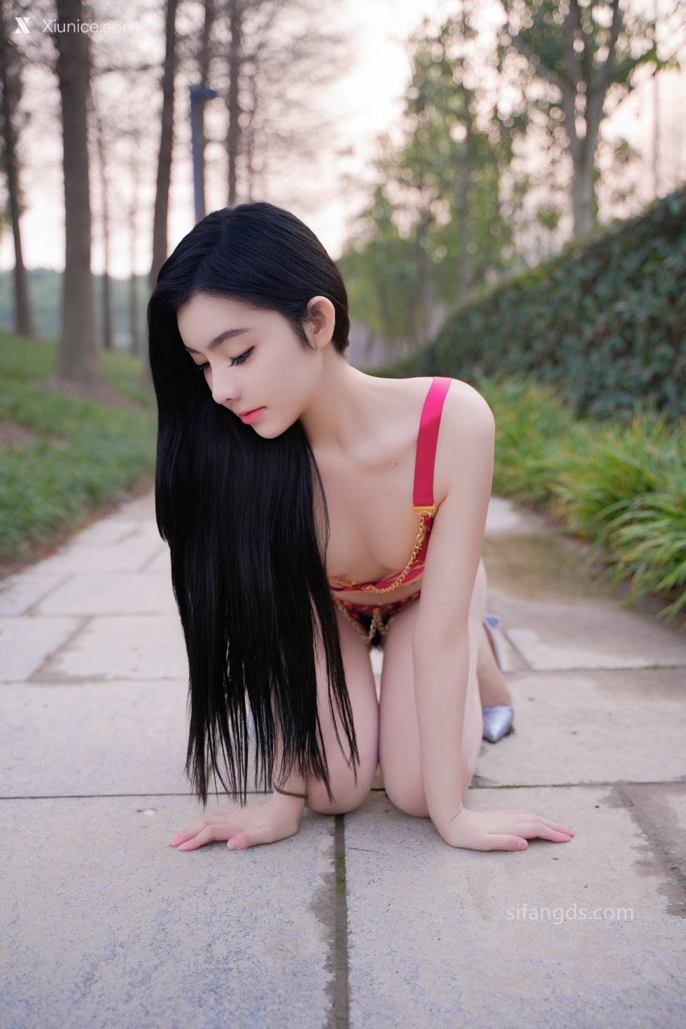 Xiuren-Uncensored-龙雪儿-R18-清纯女神-最新户外公园露出-40.jpg