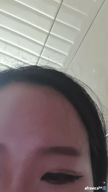 1806837277_cidfSrGu_2e3f13640b9c9985c9348f94ca865a23ef544cac.gif