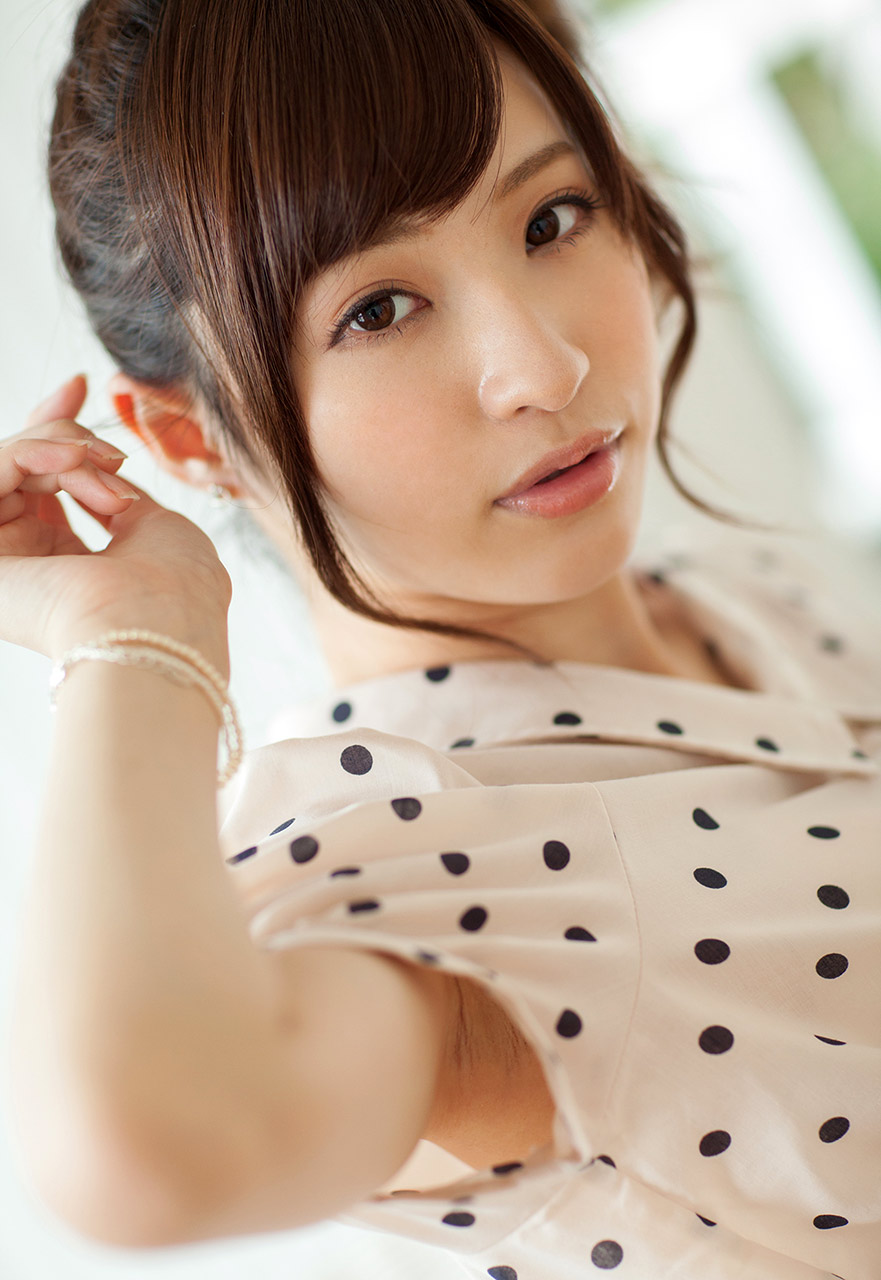 Moe Amatsuka 2 (6).jpg