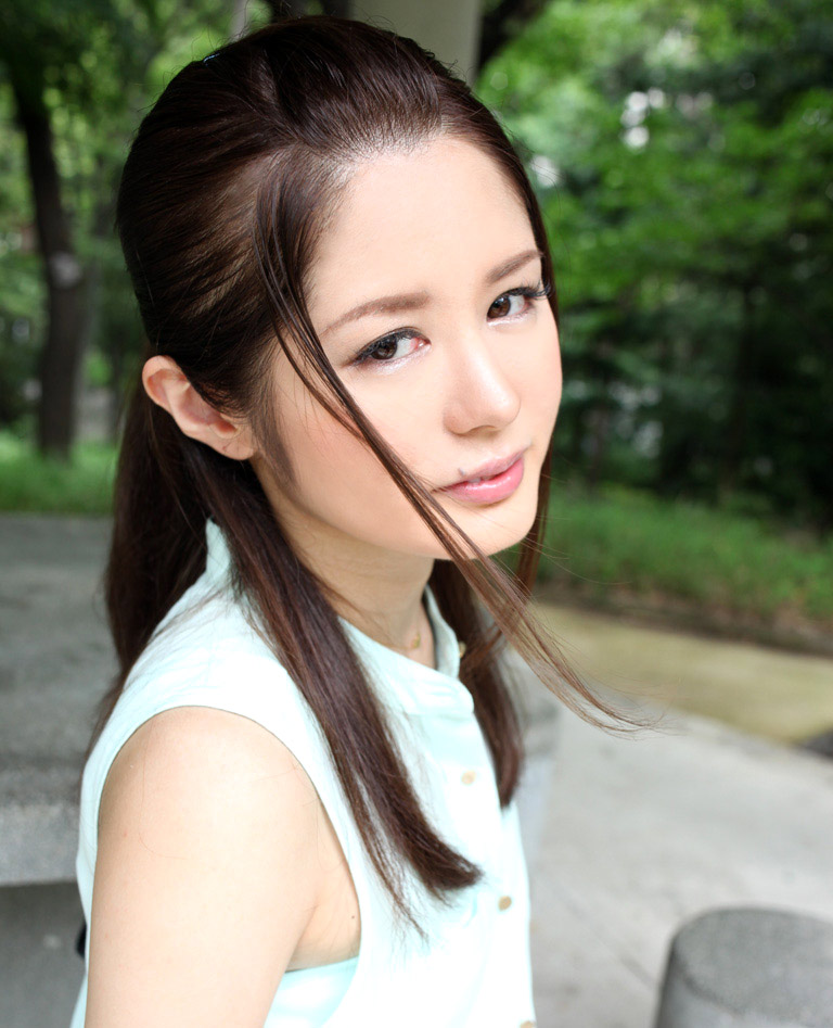 Rinko Kuriyama (4).jpg