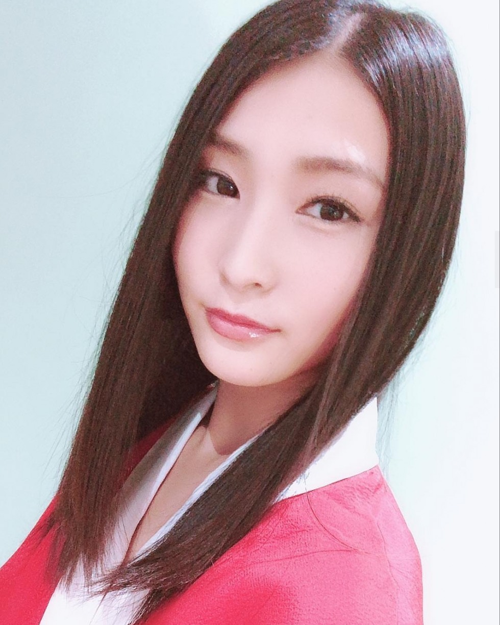 本庄鈴%0A.jpg