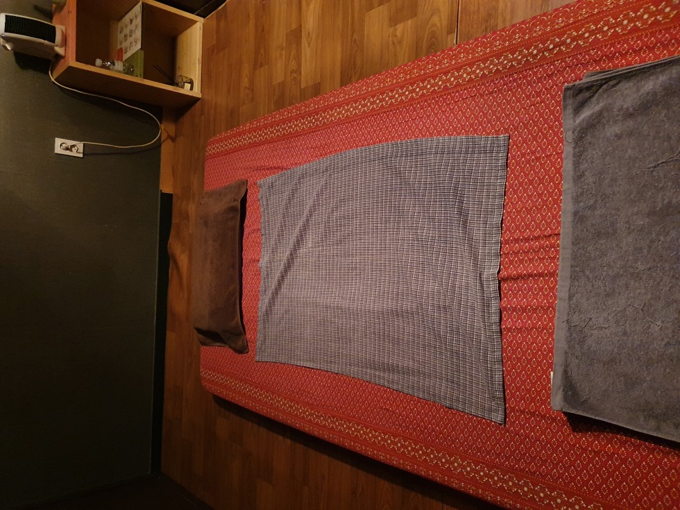 bed.jpg