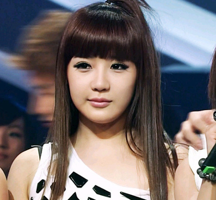 박봄 성형 전.png