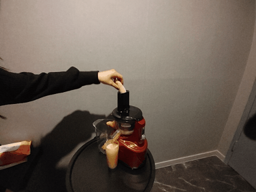 민지 바나나 울짤.gif