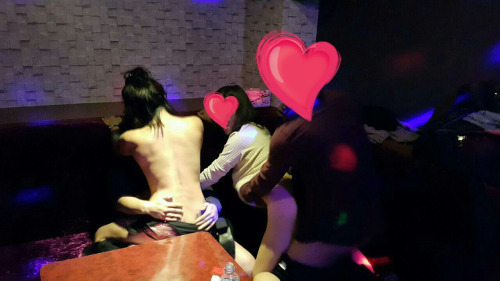 잘들논다.jpg