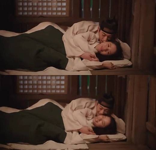 옆으로 나란히.jpg